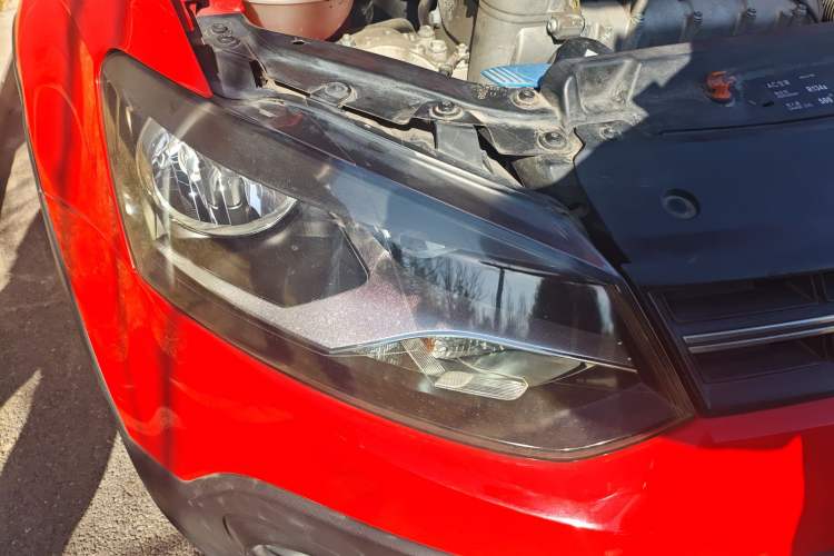 Used Volkswagen Polo 2012 1.6L Cross Polo MT Right Front Headlight