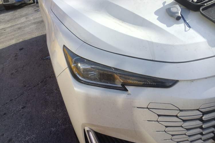 Used Changan UNI-K 2023 2.0T Two-Wheel Drive YueShang Trim
