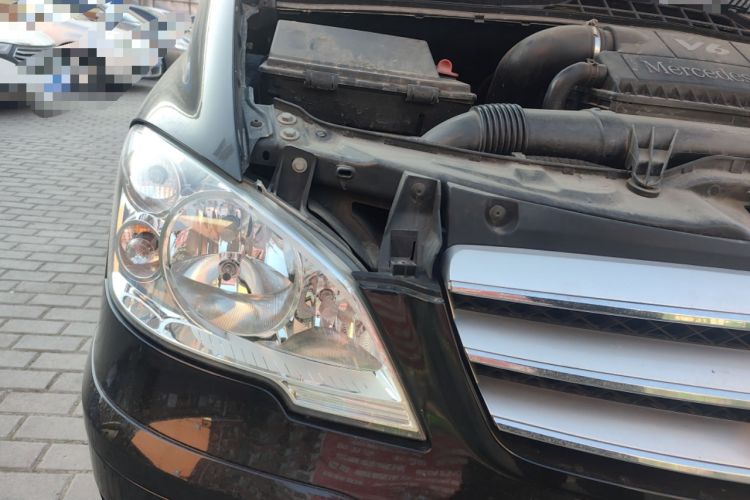 Used Mercedes-Benz Viano 2011 2.5L Prestige Edition