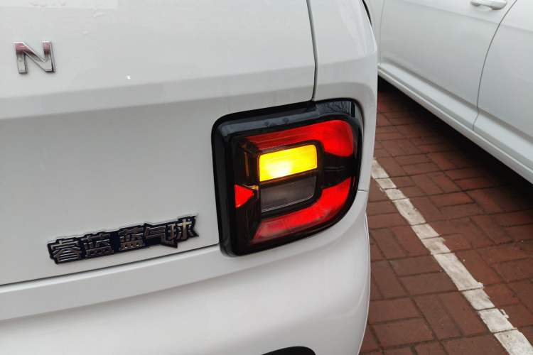 Used Livan Blue Balloon 2025 Model Dynamic Version
