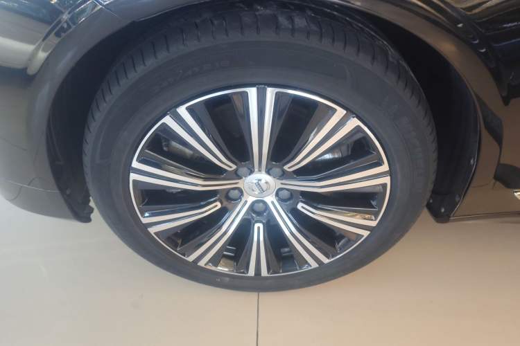 Used Volvo S90 New Energy 2022 T8 eDrive Hybrid Luxury Edition