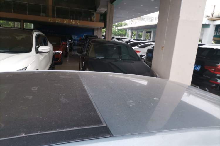 Used Volkswagen Golf 2015 1.6L Automatic Comfort Model Roof