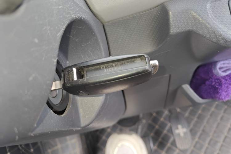 Used Chery QQ Ice Cream 2022 170km Sundae Phosphate Lithium-Ion