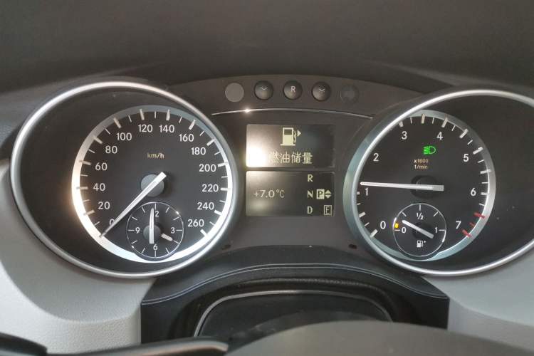 Used Mercedes-Benz R-Class 2011 R 350 L 4MATIC
