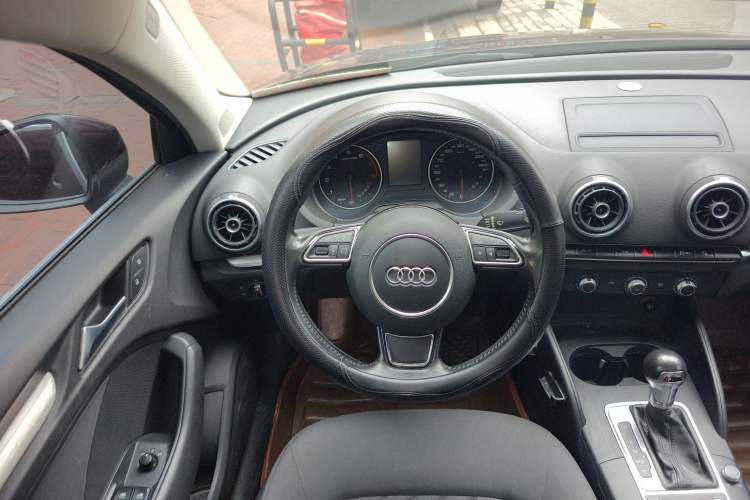 Used Audi A3 2015 Limousine 35 TFSI Millionth Anniversary Intelligent Leading Model