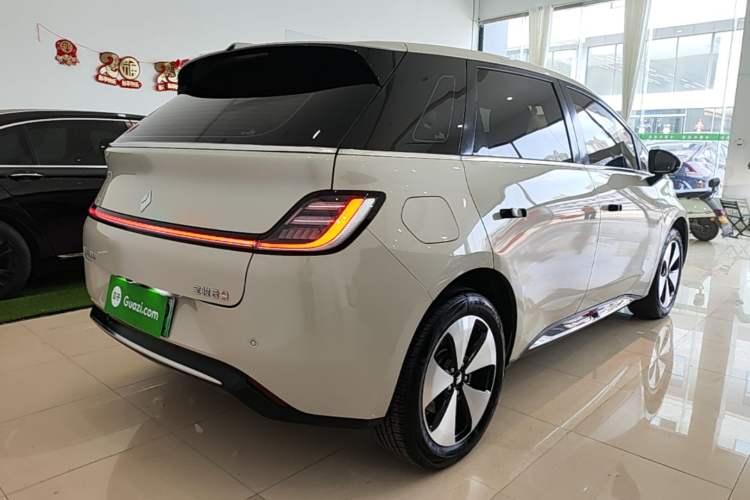 Used Baojun Cloud 2023 460 Max Rear Right 45 Deg