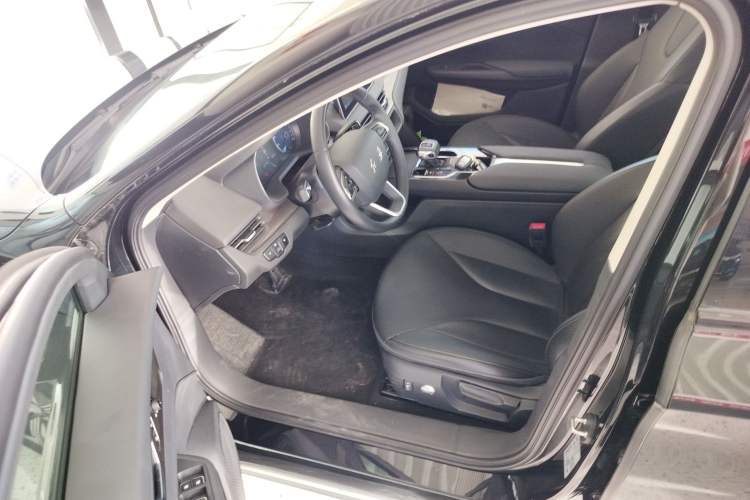 Used Hongqi E-QM5 2023 Revised Version Basic Travel Edition