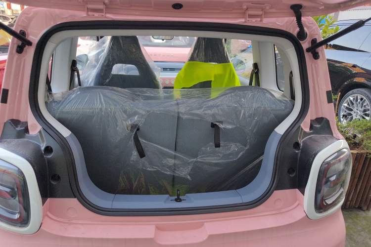 Used Bestune Pony 2025 222km Range Elegant Horse
