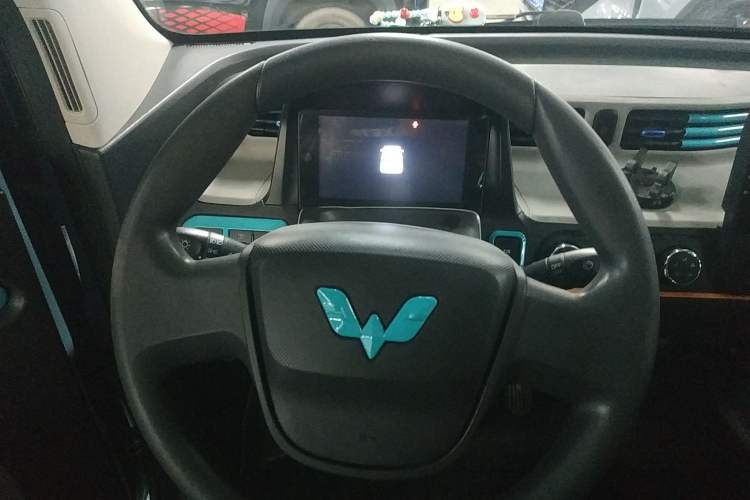Used Wuling Hongguang MINIEV 2020 Zizai Version Lithium-NMC Steering Wheel