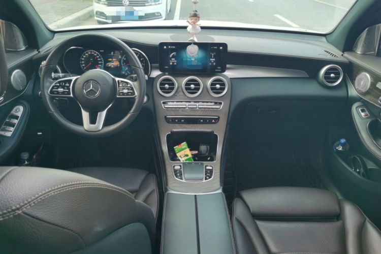 Used Mercedes-Benz GLC 2021 GLC 260 L 4MATIC Luxury Model Center Console