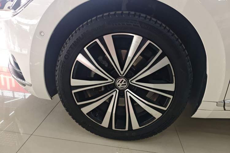 Used Volkswagen FAW-Volkswagen CC 2020 330TSI Glamour Edition China VI Standard Exterior 4