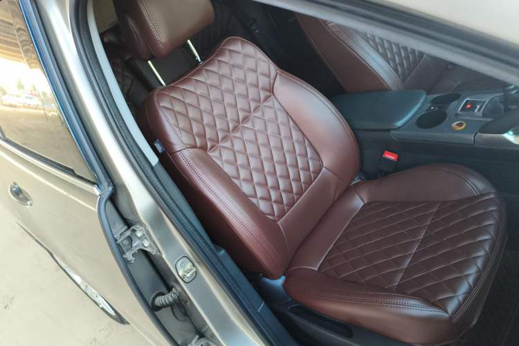 Used Peugeot 3008 2016 2.0L Manual Classic Edition
