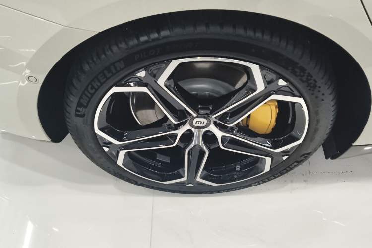 Used Xiaomi Auto SU7 2024 Rear-Drive Long-Range Intelligent Driving Version
