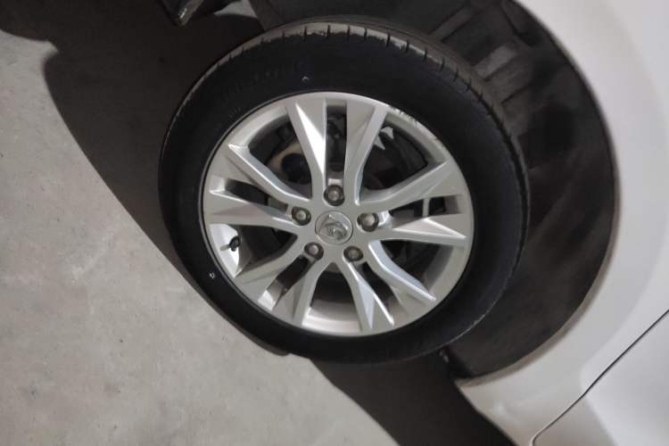 Used Baojun 730 2016 Revised 1.5L Manual Standard Version 7 Seats China V Emission Standard