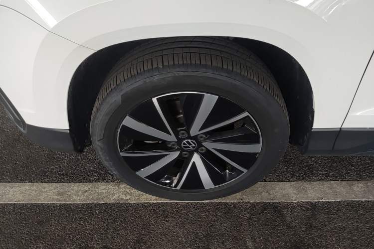 Used Volkswagen Tharu 2024 300TSI Two-Wheel-Drive Moonlight Edition