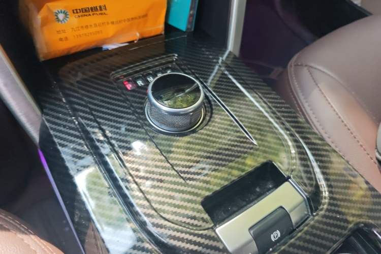 Used Land Rover Discovery Sport 2016 2.0T HSE Gear Lever