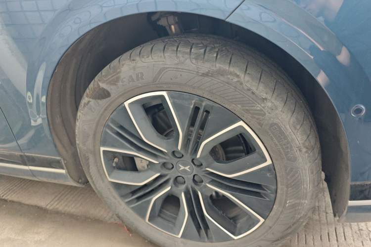 Used XPeng G9 2025 625 Long-Range Max Right Front Wheel Hub