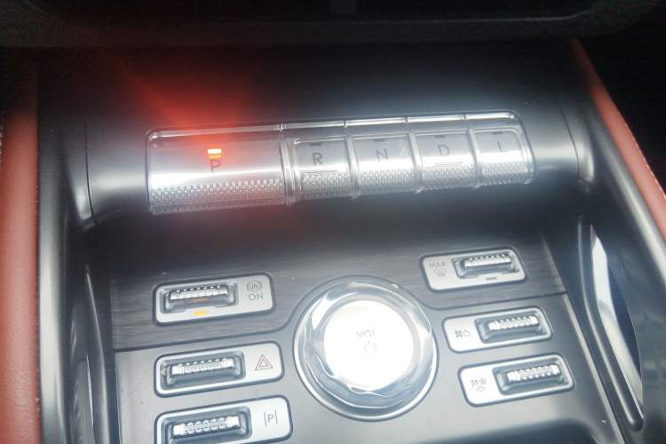 Used Lincoln Nautilus 2023 2.0T All-Wheel-Drive Luxury Hybrid Edition Gear Lever