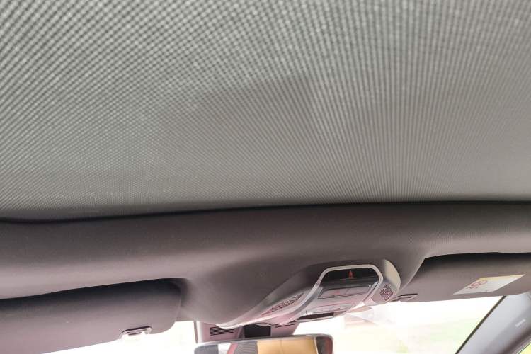 Used Geely Auto Coolray 2019 Sport Model 260T DCT Battle China V Standard Headliner