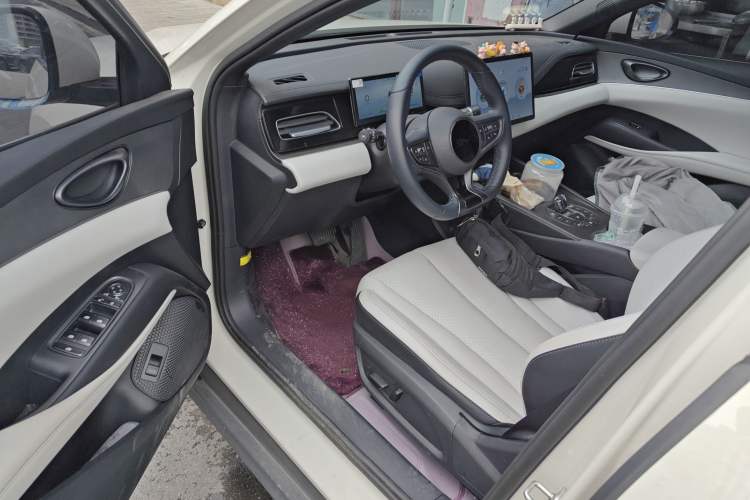 Used BYD Seal 06 New Energy 2024 DM-i 80KM Prestige Model Driver Seat