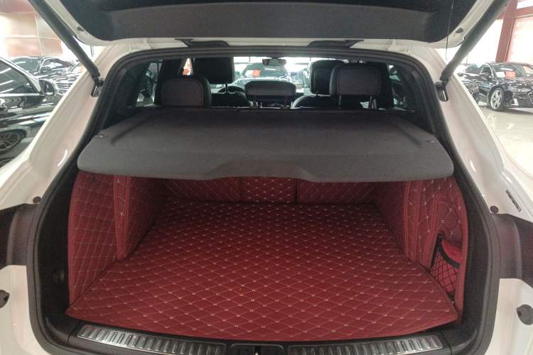 Used Porsche Macan 2022 Macan 2.0T Trunk