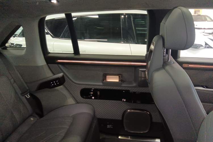 Used Zeekr MIX 2025 Long-Range Intelligent Driving Edition Interior 8