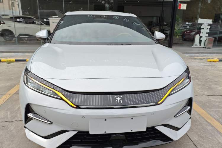 Used BYD Song L EV 2025 662 km Ultra-Range Version Front