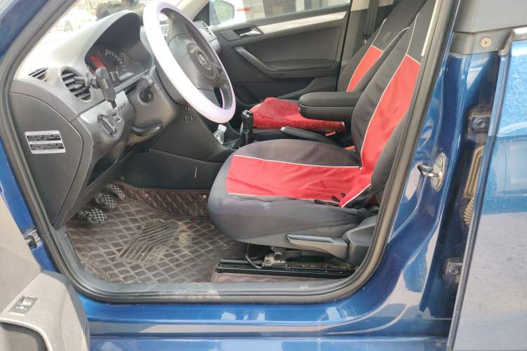 Used Volkswagen Jetta 2013 1.6L Manual Comfort Model
