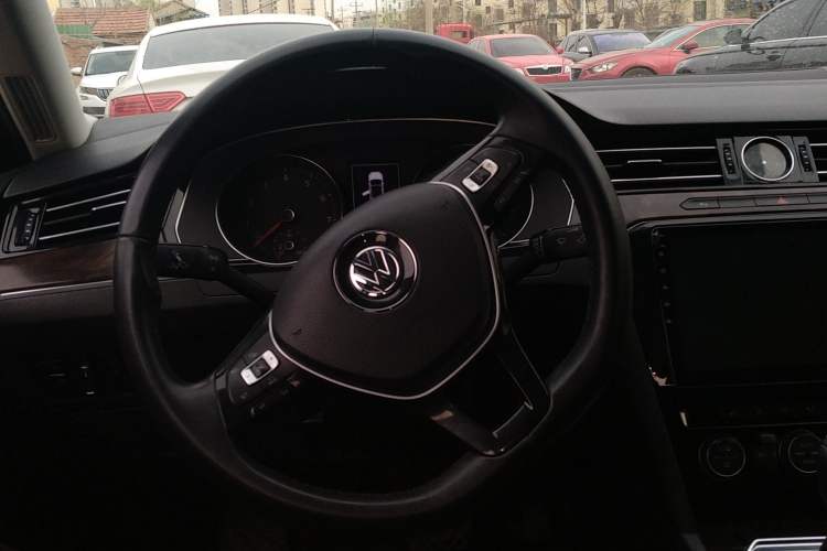 Used Volkswagen Magotan 2018 330TSI DSG Luxury Model