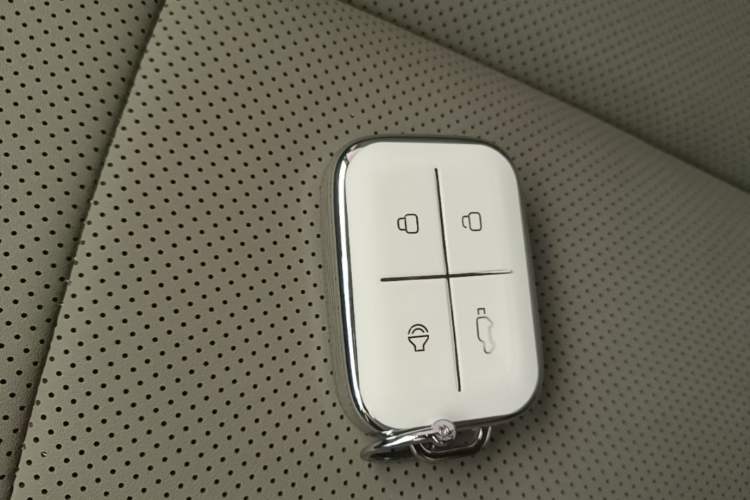 Used iCAR V23 2025 501 Four-Wheel Drive Intelligent Driving Version Vehicle Key