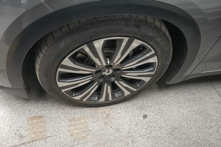 Used Nio ES8 2024 75 kWh Executive Edition