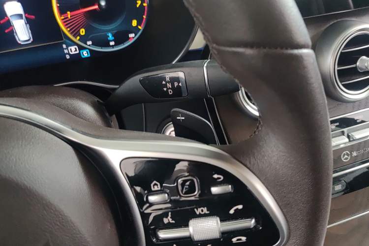 Used Mercedes-Benz GLC 2021 GLC 260 L 4MATIC Luxury Model Gear Lever