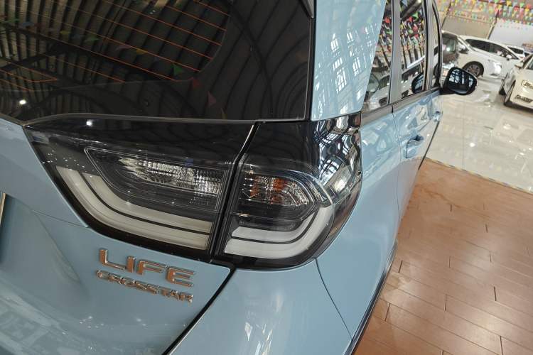 Used Honda LIFE 2021 1.5L CVT CRO-SS Fun Edition
