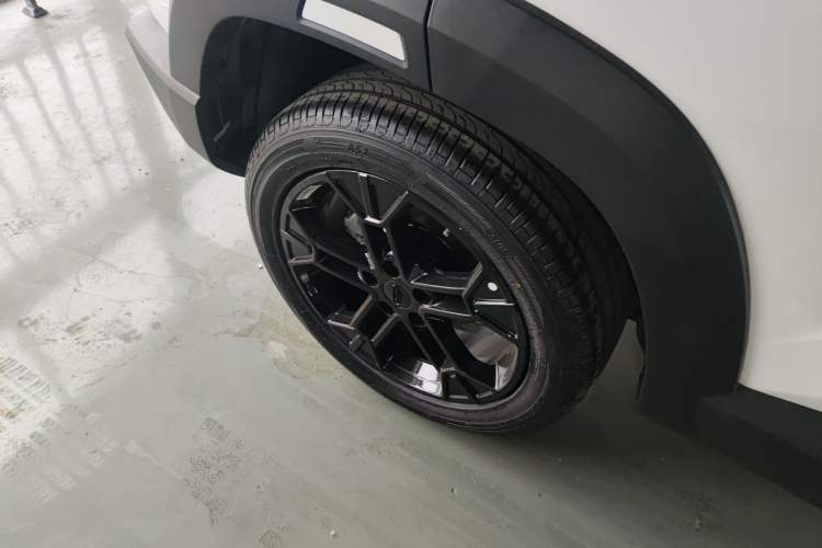 Used Geely Auto Cowboy 2025 1.5TD Trendy Play Edition
