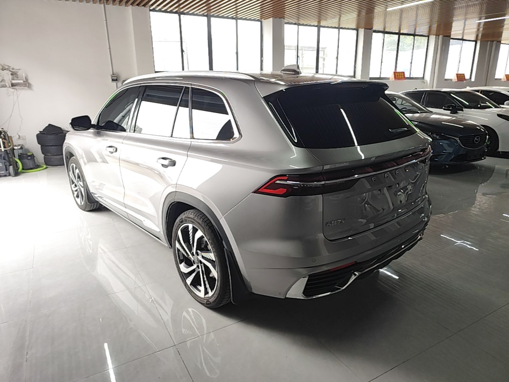 Geely Auto Monjaro L 2024 2.0TD High-Power Automatic Two-Wheel Drive Skyline Edition — снимка 4