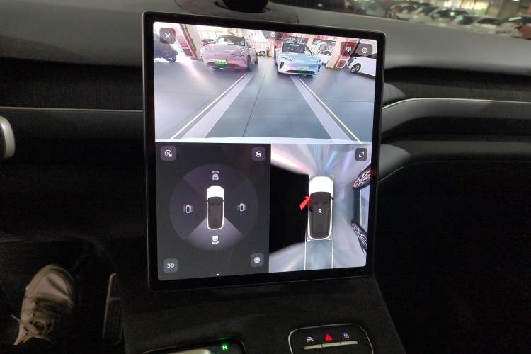 Used Nio ES8 2023 75 kWh Executive Edition Audio And AC Panel