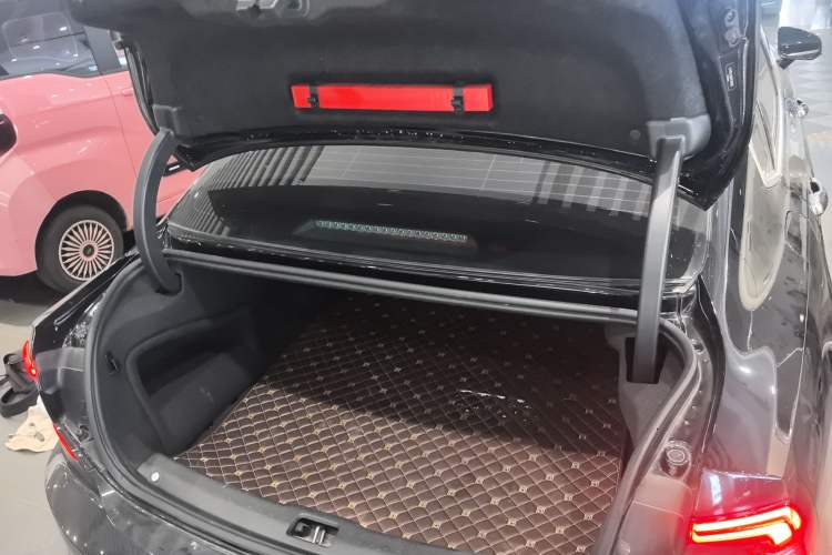 Used Volvo S90 2023 B5 Zhiyi Luxury Edition
