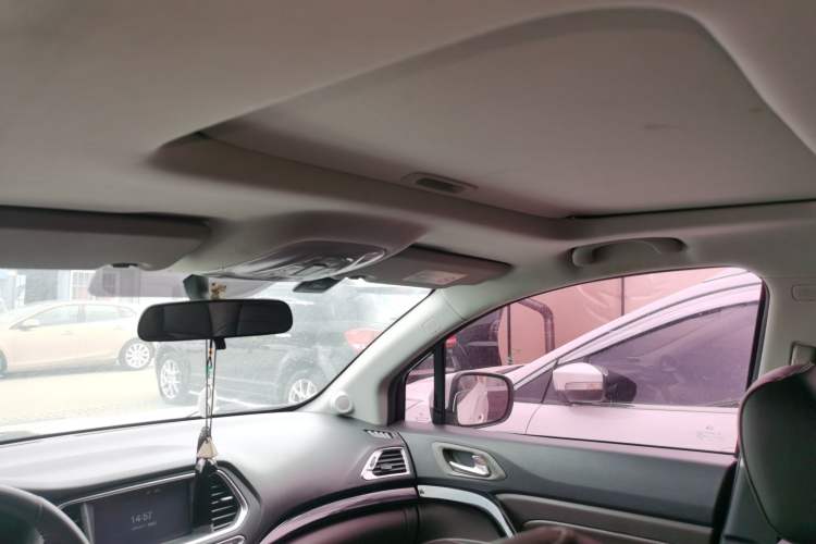 Used GAC Trumpchi GS4 2015 200T G-DCT Luxury Edition Headliner