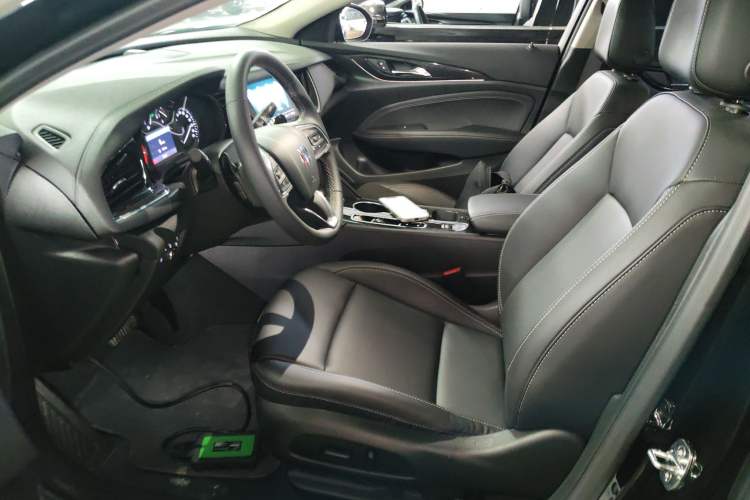 Used Buick Regal 2024 25T Deluxe Edition Left Front Seat