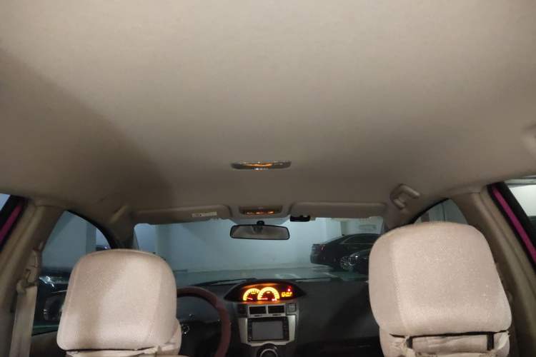 Used Toyota Yaris 2011 1.6E Automatic Charm Edition Headliner