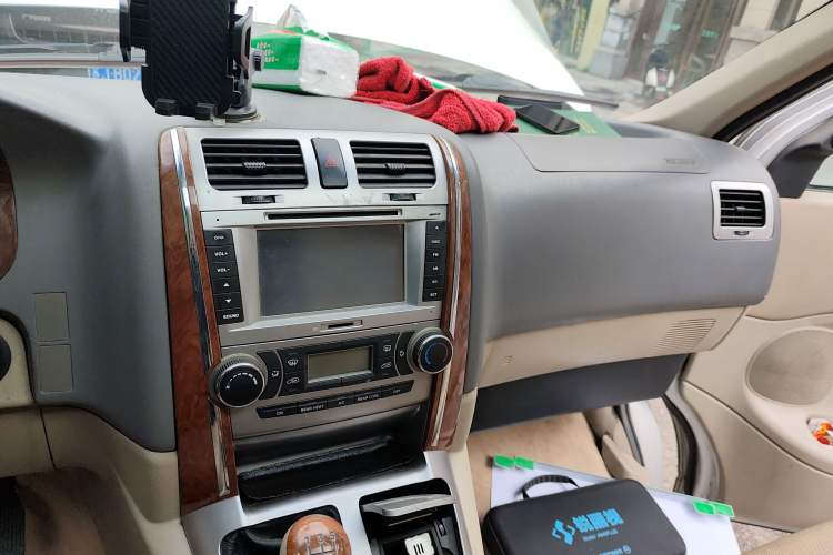 Used Jinbei Grace 2010 2.7L 3rd Generation Yu Ling Luxury Version Long Wheelbase 9-Seater Equipped with 2TR Engine