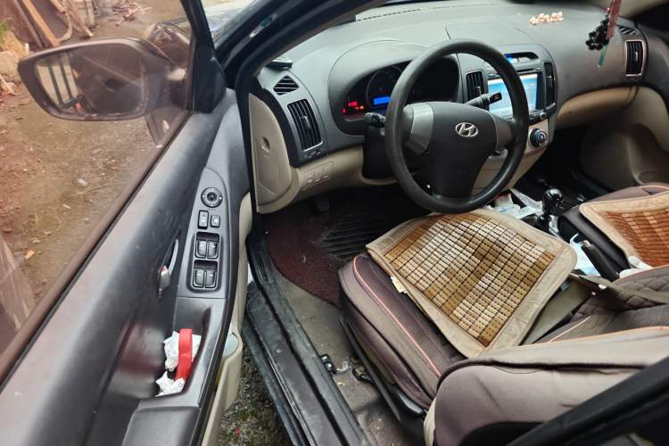 Used Hyundai Celesta 2011 1.6L Manual Comfort Edition