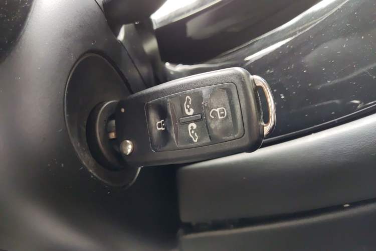 Used Volkswagen Multivan 2016 2.0 TSI 4x4 Premium Edition 7-Seater
