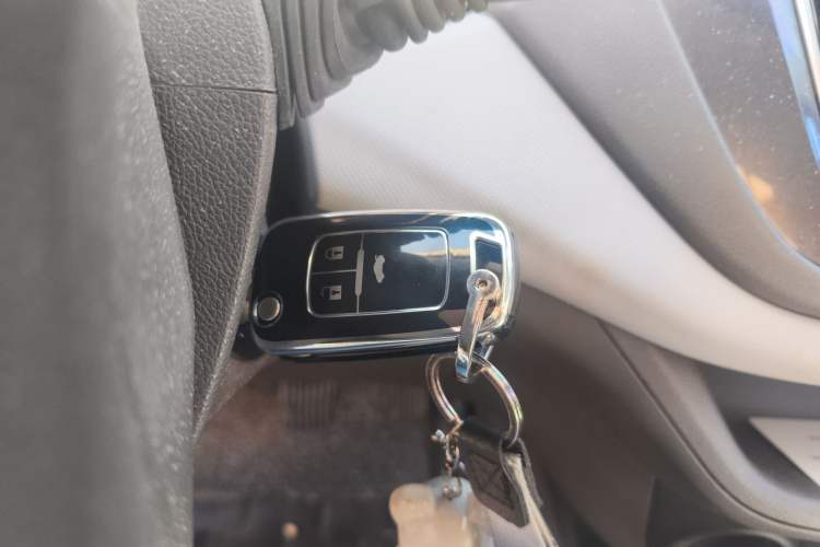 Used Chevrolet Lova RV 2016 1.5L Manual Comfort Edition
