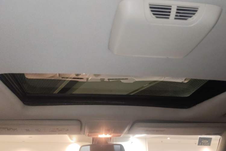 Used Land Rover Range Sport 2010 5.0 SC V8 HSE Headliner