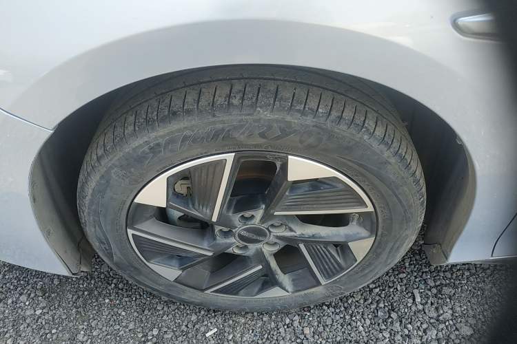 Used AION S Plus 2022 70 Enjoy Edition Left Front Wheel Hub