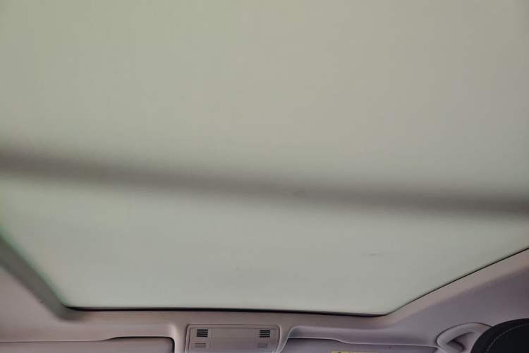 Used Volkswagen Tayron 2021 280TSI Two-Wheel Drive Luxury Smart Connectivity Version Headliner