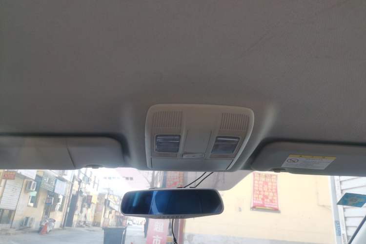 Used Mazda 3 Axela 2016 Sedan 1.5L Automatic Comfort Model