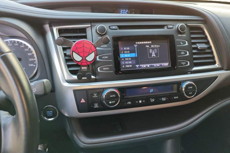 Used Toyota Highlander 2018 2.0T Four-Wheel Drive Luxury Version 7 Seats China VI Standard