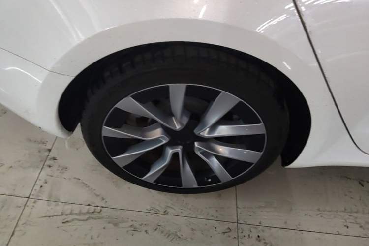 Used Tesla Model 3 2025 Rear-Wheel-Drive Version
